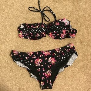 VS bikini (32B, S) - PAY ONLY SHIPPING/POSH FEES
